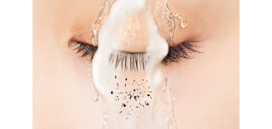 Resistant to water and sebum but easily removed with warm water + facial cleanser